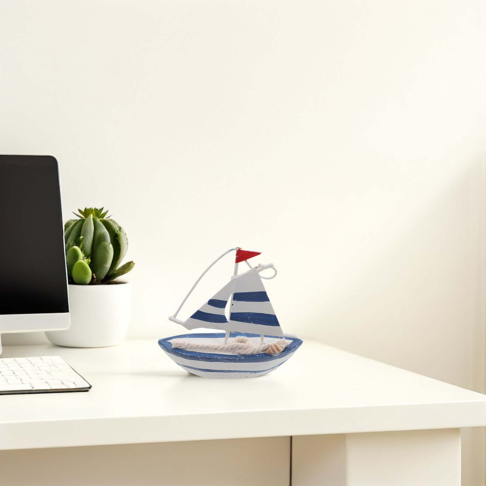Mini barco de vela de madera,  - Home Office In Living Room reseña y precio